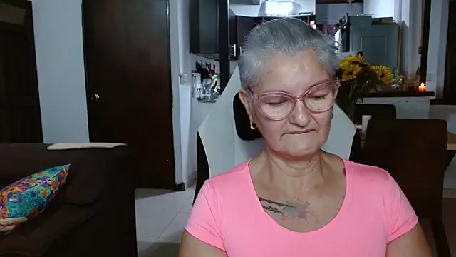 bety-cum2 online show from February 20, 10:05 am