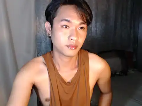 Snapshot of asiancuckyguy69 chatting on February 4, 7:42 pm asiancuckyguy69 online show from February 4, 7:42 pm