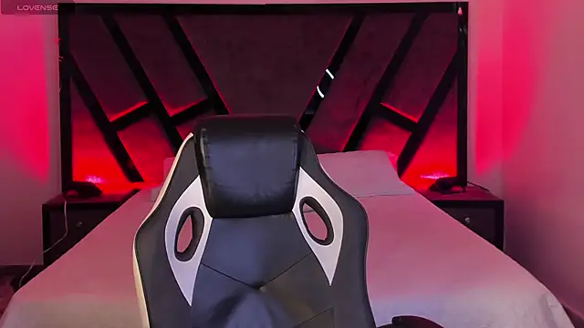 AndyWiilliams online show from February 17, 9:43 pm