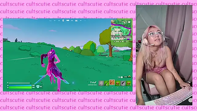 Snapshot of cultscutie chatting on November 21, 3:16 am cultscutie online show from November 21, 3:16 am