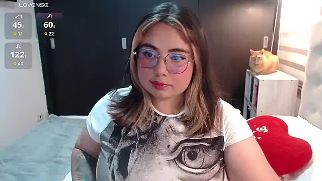 yini angel online show from June 9, 2:01 am