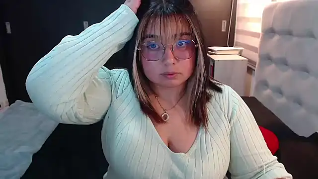 yini angel online show from June 14, 10:56 pm