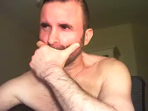 Snapshot of oneman555@xh chatting on February 12, 8:06 am oneman555xh online show from February 12, 8:06 am