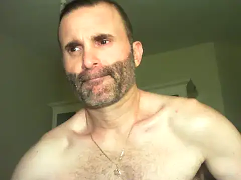 Snapshot of oneman555@xh chatting on February 15, 8:00 am oneman555xh online show from February 15, 8:00 am