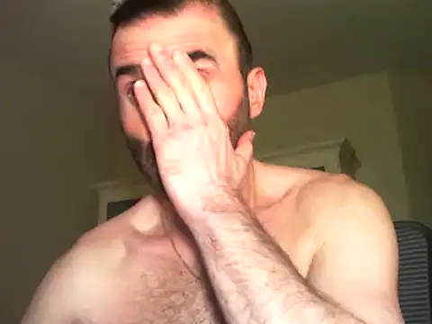 Snapshot of oneman555@xh chatting on February 23, 1:02 am oneman555xh online show from February 23, 1:02 am