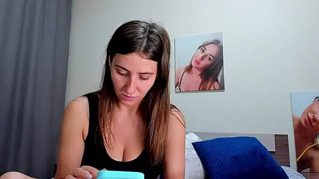 Snapshot of Squishy_Goddess chatting on February 10, 4:19 am Squishy Goddess online show from February 10, 4:19 am