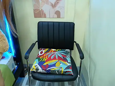 Snapshot of Skinny_regie99xxx chatting on October 2, 11:23 pm Skinny regie99xxx online show from October 2, 11:23 pm