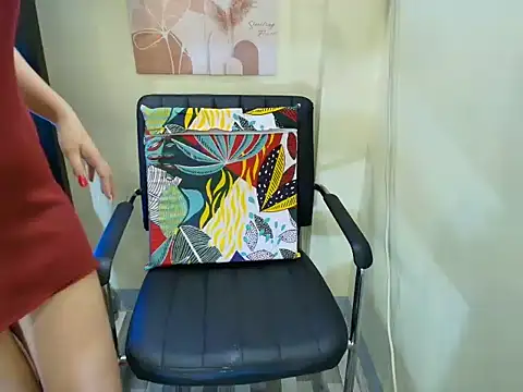 Snapshot of Skinny_regie99xxx chatting on October 9, 1:25 am Skinny regie99xxx online show from October 9, 1:25 am