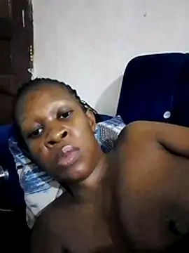 Snapshot of africanpussy22 chatting on February 14, 10:01 am africanpussy22 online show from February 14, 10:01 am