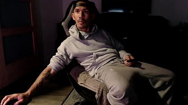 inc25cbxh online show from January 14, 11:05 am