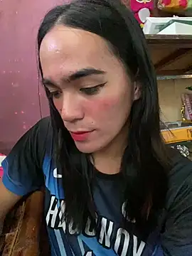 Snapshot of sexysassymirax chatting on January 9, 2:11 am sexysassymirax online show from January 9, 2:11 am