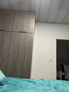 Brunna-Brownn online show from April 13, 12:10 pm