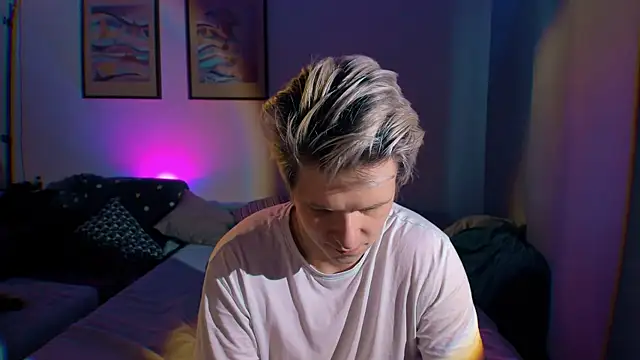 Breston Sweet online show from September 18, 3:58 pm