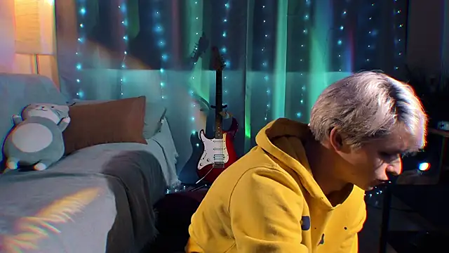 Breston Sweet online show from December 14, 8:20 am