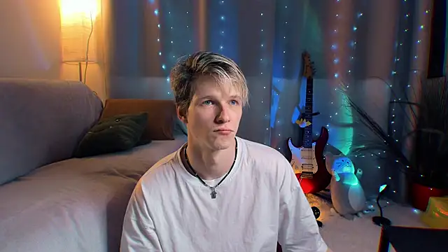 Breston Sweet online show from April 4, 4:55 am