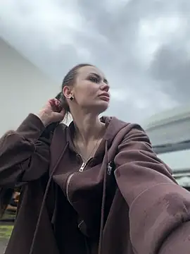 PrincessaHill  online show from April 4, 1:08 pm