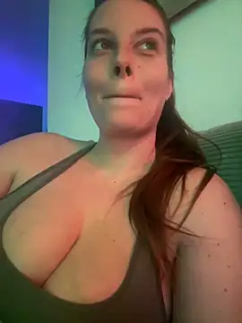 Snapshot of newMichelle chatting on February 11, 7:12 am newMichelle online show from February 11, 7:12 am