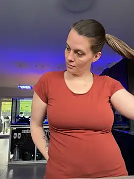 newMichelle online show from April 23, 6:14 am