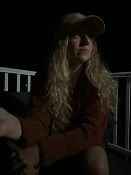 Snapshot of sage_love chatting on October 5, 5:17 am sage love online show from October 5, 5:17 am