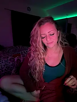 Snapshot of sage_love chatting on October 29, 4:37 am sage love online show from October 29, 4:37 am