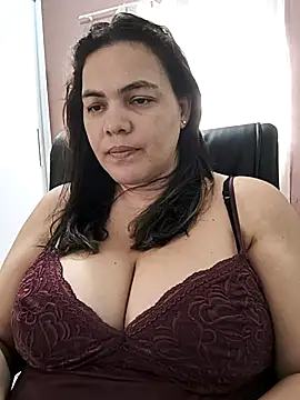 Snapshot of pretty_architect chatting on November 7, 4:07 pm pretty architect online show from November 7, 4:07 pm