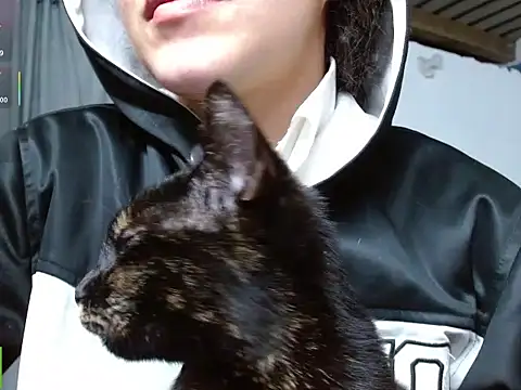 Snapshot of Olivia_Bright chatting on February 11, 11:32 pm Olivia Bright online show from February 11, 11:32 pm