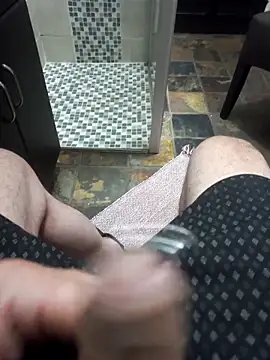 Snapshot of anellov chatting on November 8, 1:50 am anellov online show from November 8, 1:50 am