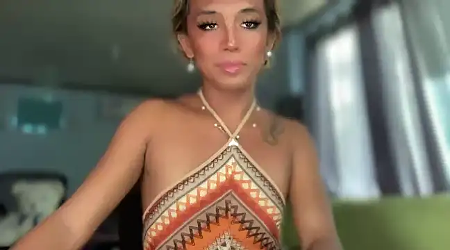 Snapshot of cockprincess_diannaxx chatting on January 9, 6:06 am cockprincess diannaxx online show from January 9, 6:06 am