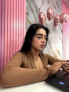 Snapshot of Victoria_adaams chatting on December 4, 9:01 pm Victoria adaams online show from December 4, 9:01 pm