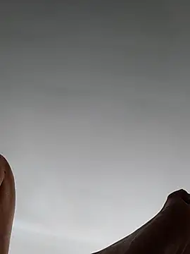 Snapshot of Kissmyfeetnow chatting on February 21, 5:31 pm Kissmyfeetnow online show from February 21, 5:31 pm