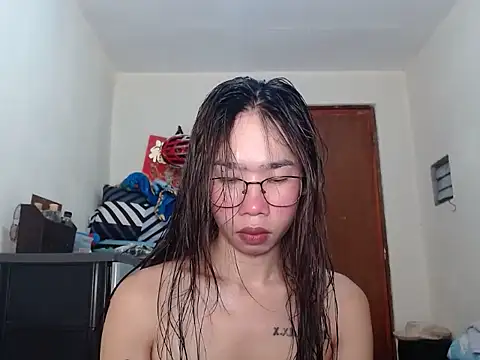 Snapshot of AsianFuckBuddies chatting on October 3, 1:13 am AsianFuckBuddies online show from October 3, 1:13 am