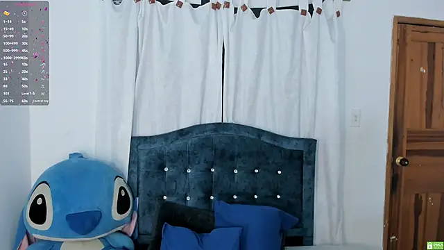 Snapshot of Bianka_olivetto021 chatting on October 30, 1:51 am Bianka olivetto021 online show from October 30, 1:51 am