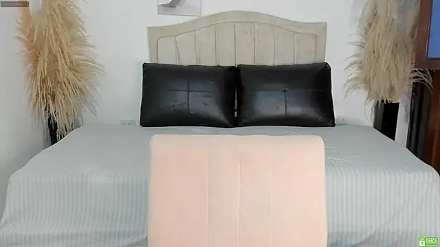 Bianka olivetto021 online show from April 7, 2:12 am