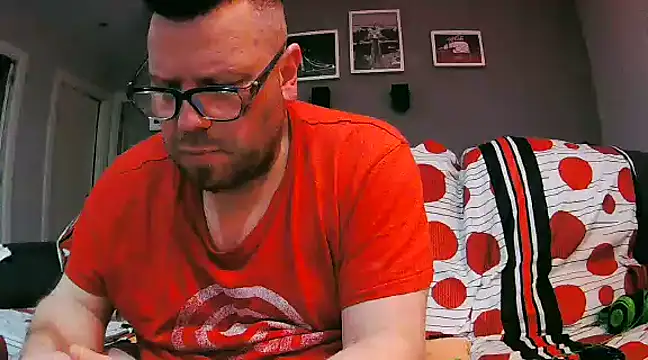 txan9876 online show from February 3, 1:52 am