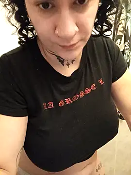 callmelouve online show from October 22, 12:38 pm