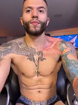 Snapshot of Frank_Farrell chatting on January 2, 10:55 pm Frank Farrell online show from January 2, 10:55 pm