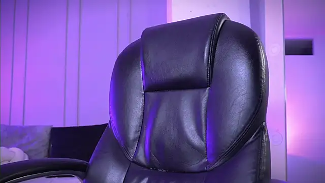 Snapshot of Frank_Farrell chatting on November 5, 10:32 pm Frank Farrell online show from November 5, 10:32 pm