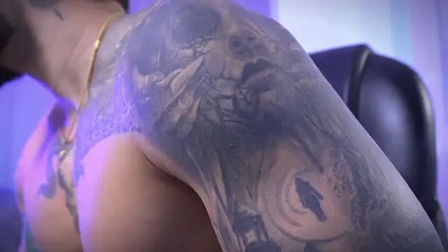 Snapshot of Frank_Farrell chatting on November 7, 6:30 pm Frank Farrell online show from November 7, 6:30 pm