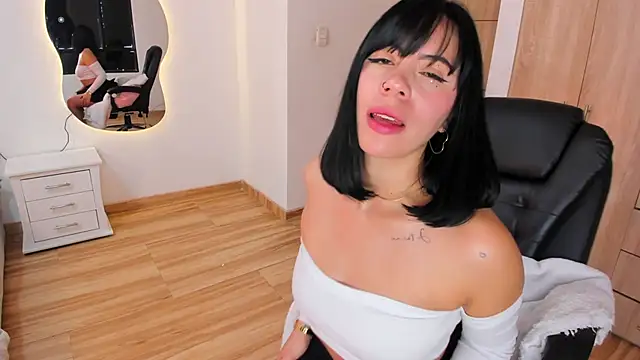 Silvanna-Moree online show from January 13, 4:34 pm