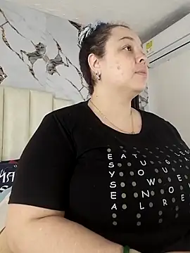 Snapshot of mollieblue69 chatting on November 4, 12:59 pm mollieblue69 online show from November 4, 12:59 pm