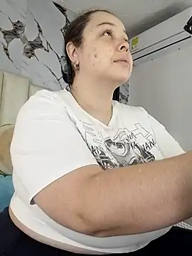 Snapshot of mollieblue69 chatting on November 7, 1:00 pm mollieblue69 online show from November 7, 1:00 pm