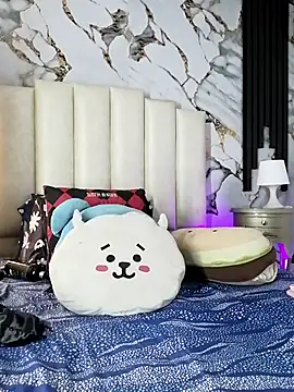 Snapshot of mollieblue69 chatting on November 12, 1:22 pm mollieblue69 online show from November 12, 1:22 pm