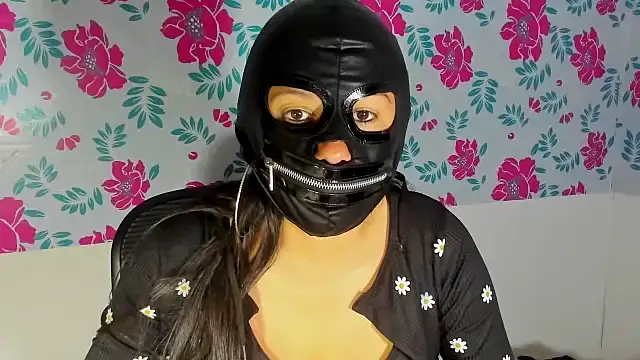 Snapshot of sandyquinnxx chatting on November 17, 6:24 pm sandyquinnxx online show from November 17, 6:24 pm