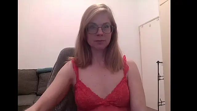Snapshot of SavannaGirly chatting on September 16, 6:36 am SavannaGirly online show from September 16, 6:36 am