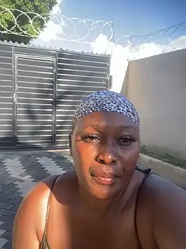 Snapshot of Cardiebae89 chatting on February 14, 2:36 pm Cardiebae89 online show from February 14, 2:36 pm