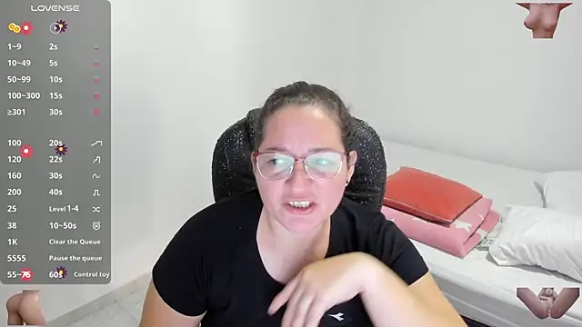 Snapshot of alejandra_milf_ chatting on February 1, 4:00 pm alejandra milf online show from February 1, 4:00 pm