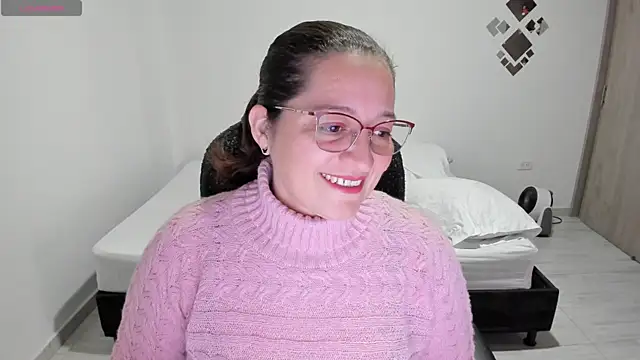Snapshot of alejandra_milf_ chatting on February 1, 9:08 pm alejandra milf online show from February 1, 9:08 pm