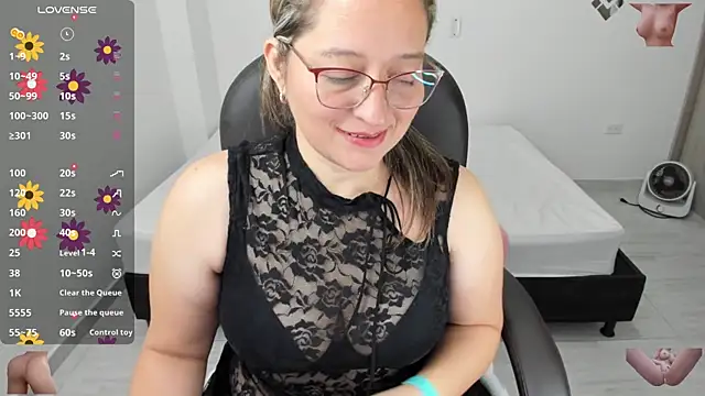 Snapshot of alejandra_milf_ chatting on February 15, 4:23 pm alejandra milf online show from February 15, 4:23 pm
