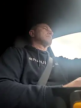 mustang69696 online show from April 13, 3:06 pm