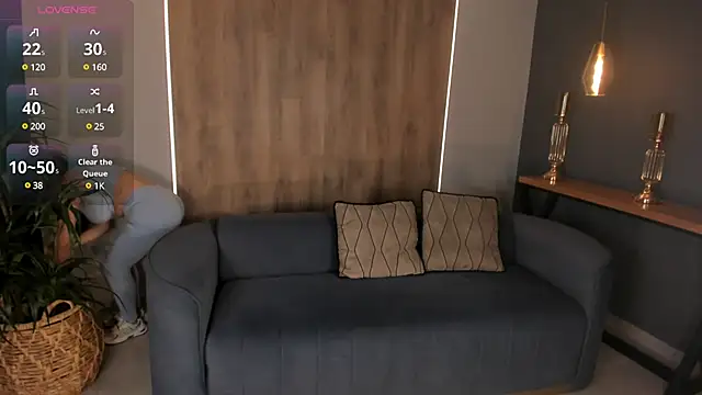 Snapshot of KateSunder chatting on March 6, 9:58 am KateSunder online show from March 6, 9:58 am